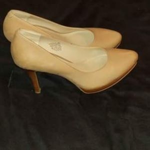 Nine West size 6 Beige shoes